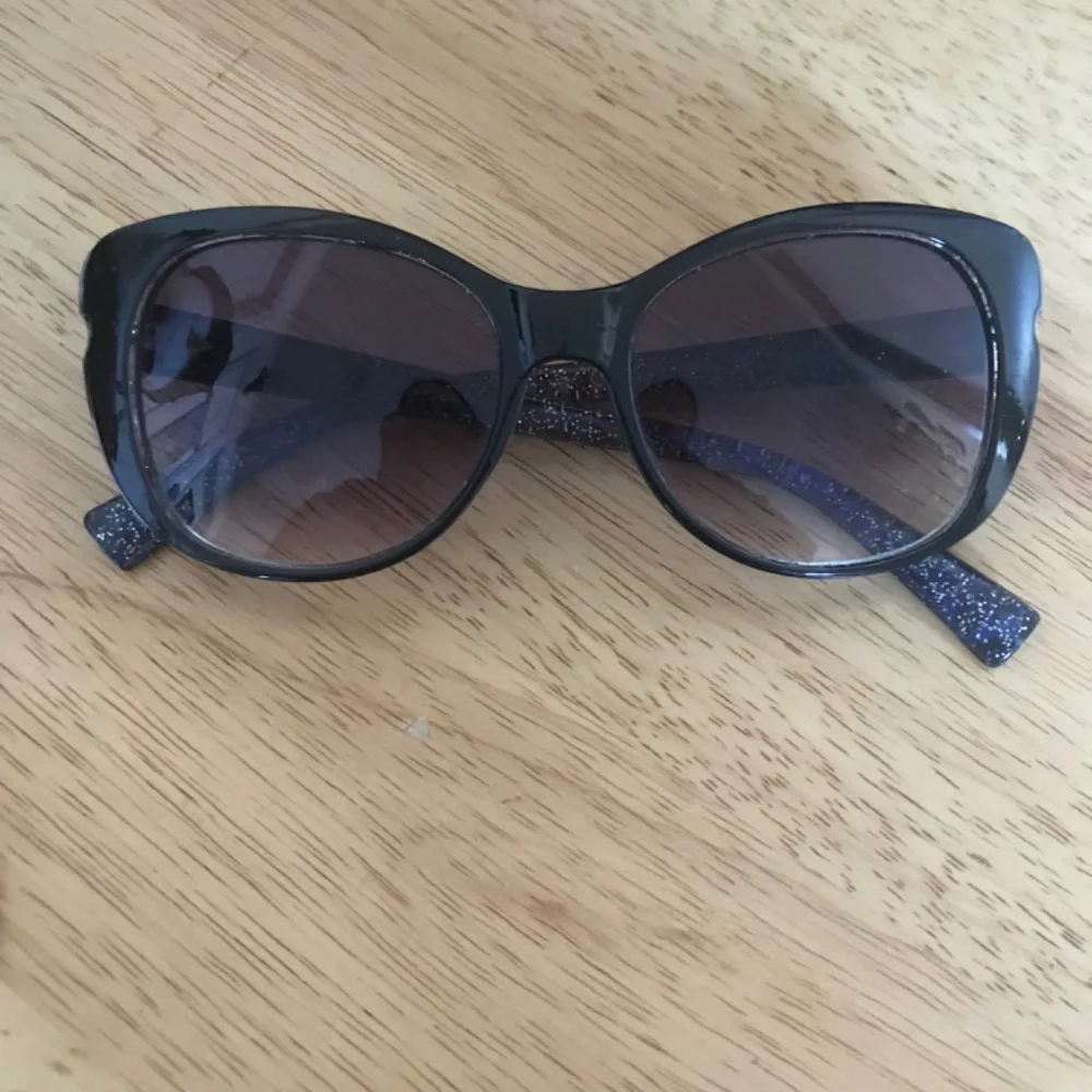 Betsey Johnson Women’s Black Glittered Sunglasses